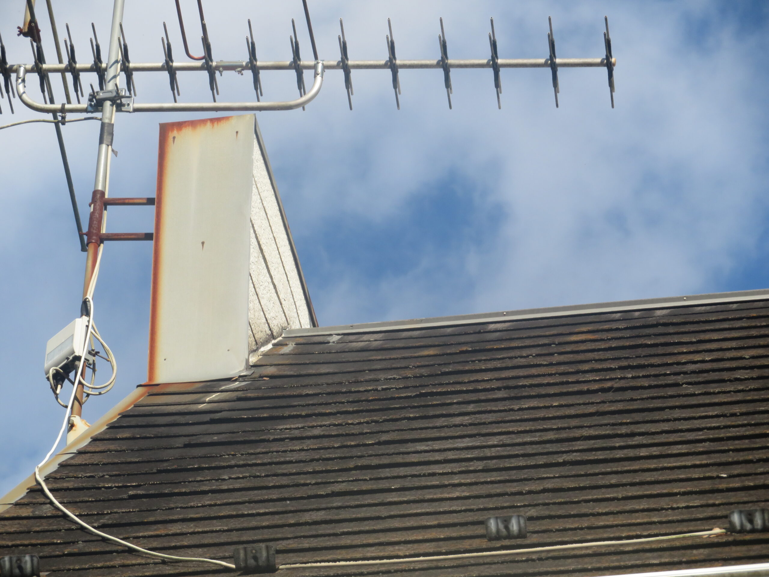 プロが解説するスレート屋根塗装の基礎知識と注意点